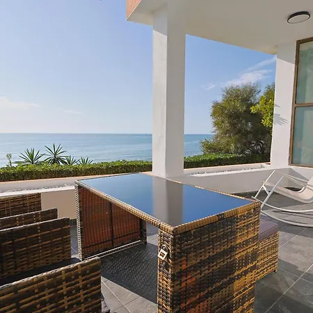 Beachfront With Terrace And Pool * Malaga