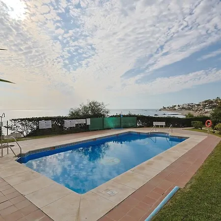Beachfront With Terrace And Pool Apartment *