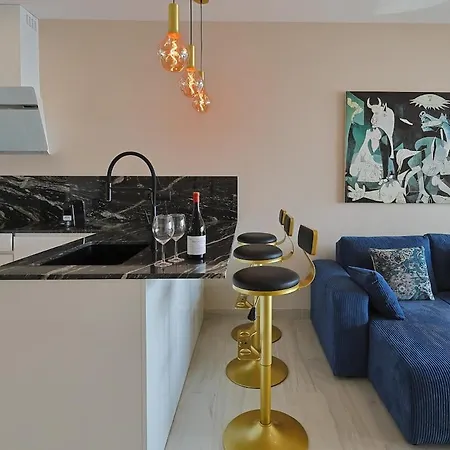 Apartment Beachfront With Terrace And Pool *