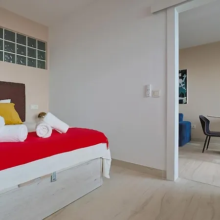 Beachfront With Terrace And Pool * Malaga